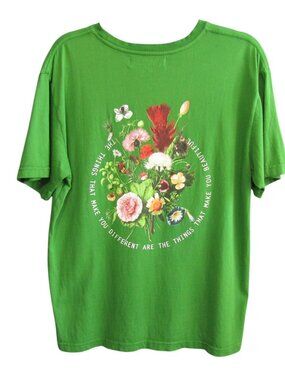 Seek Discomfort Different Beautiful Floral T Shirt Green Size M Organic Cotton